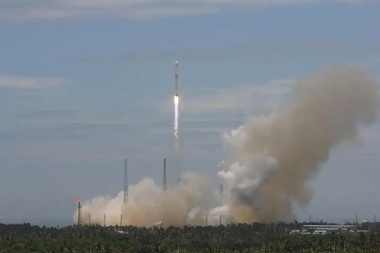 历史性突破！长征十号乙首飞成功，我国运载火箭首次实现可控回收！商业航天多只股票午后秒板